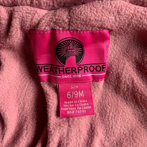 Weatherproof snowsuit - Picture 5 of 8